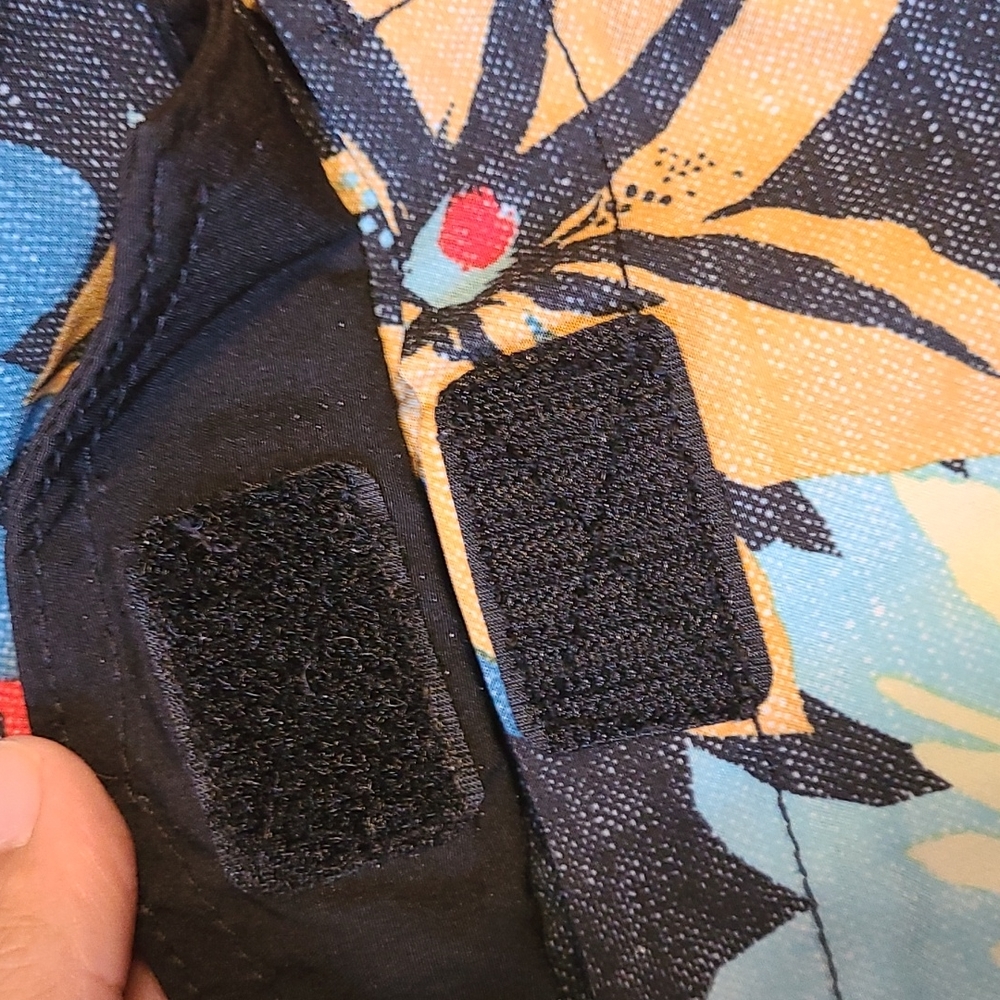 Mossimo supply Co. Men's size 28 board shorts - Picture 8 of 11